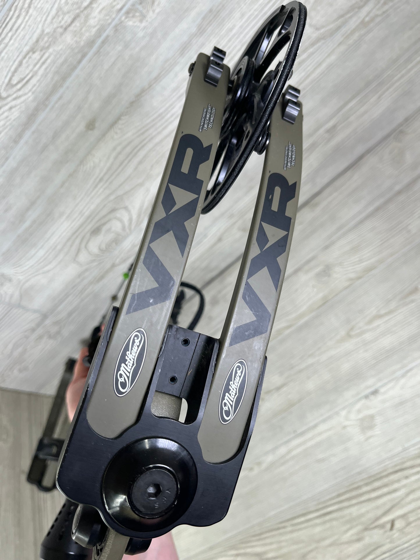 Used Mathews VXR 31.5 Green Ambush Right Handed Package LOADED