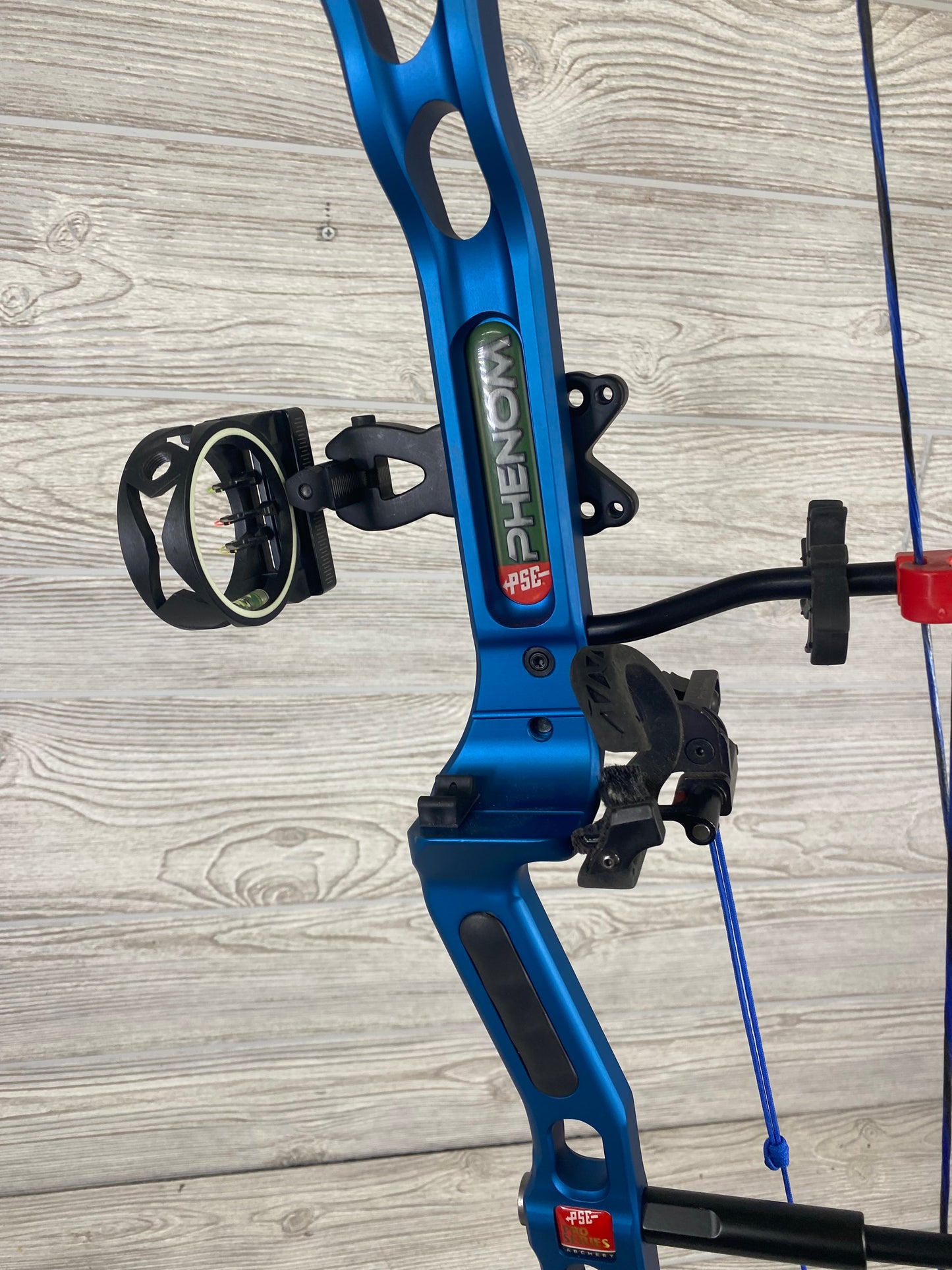 PSE Phenom SD Target Bow Package 60 lb max RH