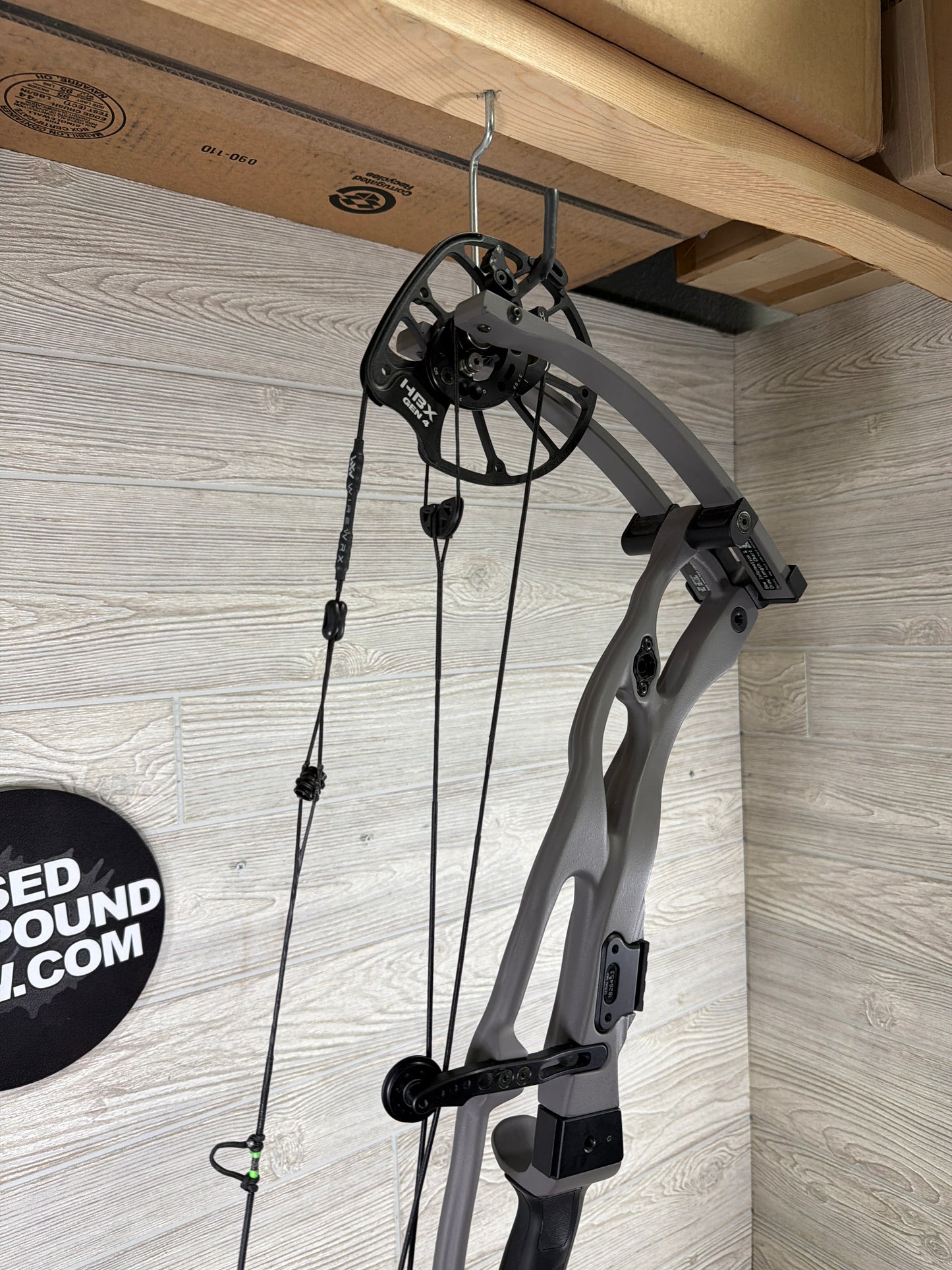 Used Hoyt RX-9 Right Handed 29" 60-70# Tombstone