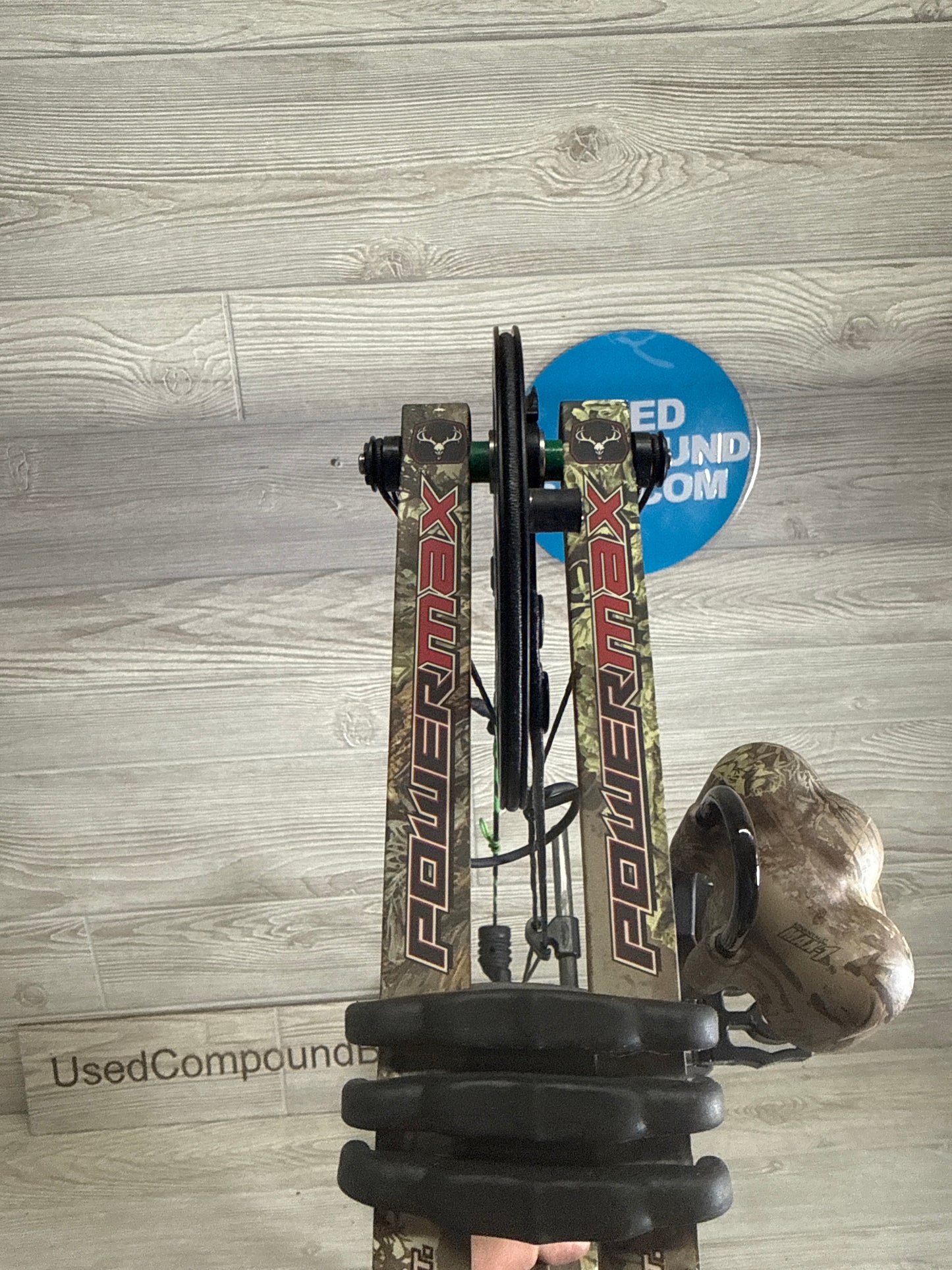 Used Hoyt Powermax LH Real Tree 40-70# 24" Bow Package
