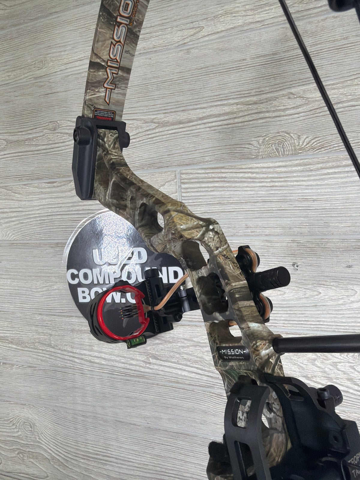 Used Mission Endeavor Right Hand Camo PKG