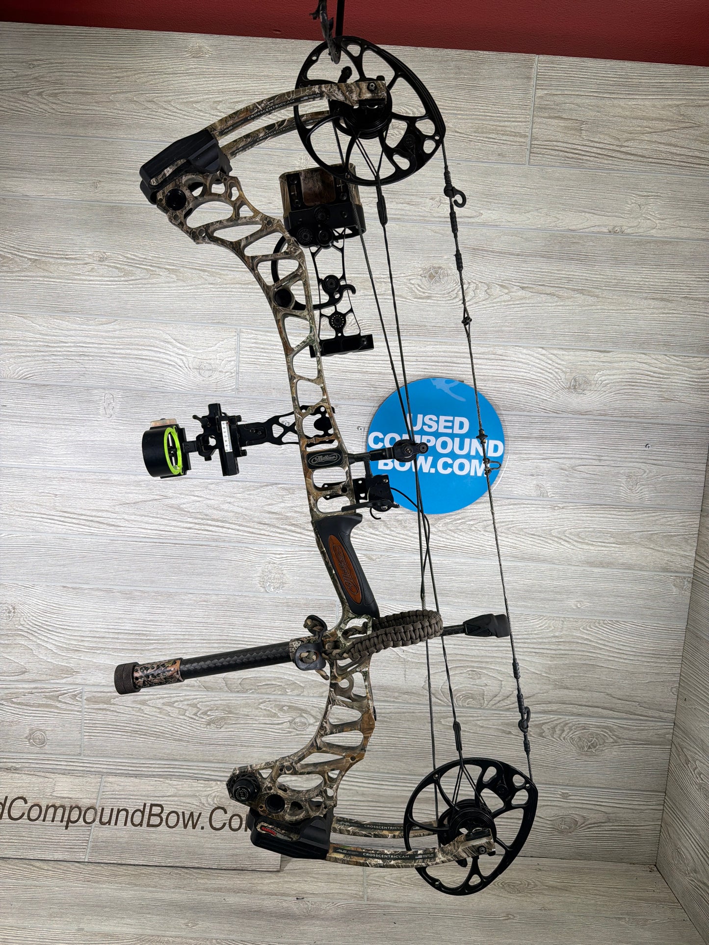 Used Mathews Vertix 29" 70lb Right Hand RealTree Edge Bow Pkg