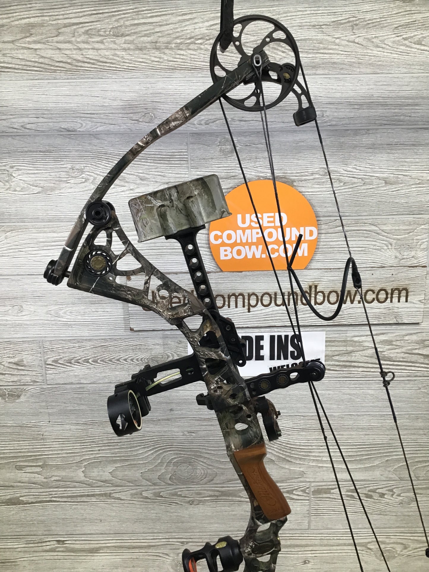 Used Mathews Drenalin 29" RH 60-70# PKG