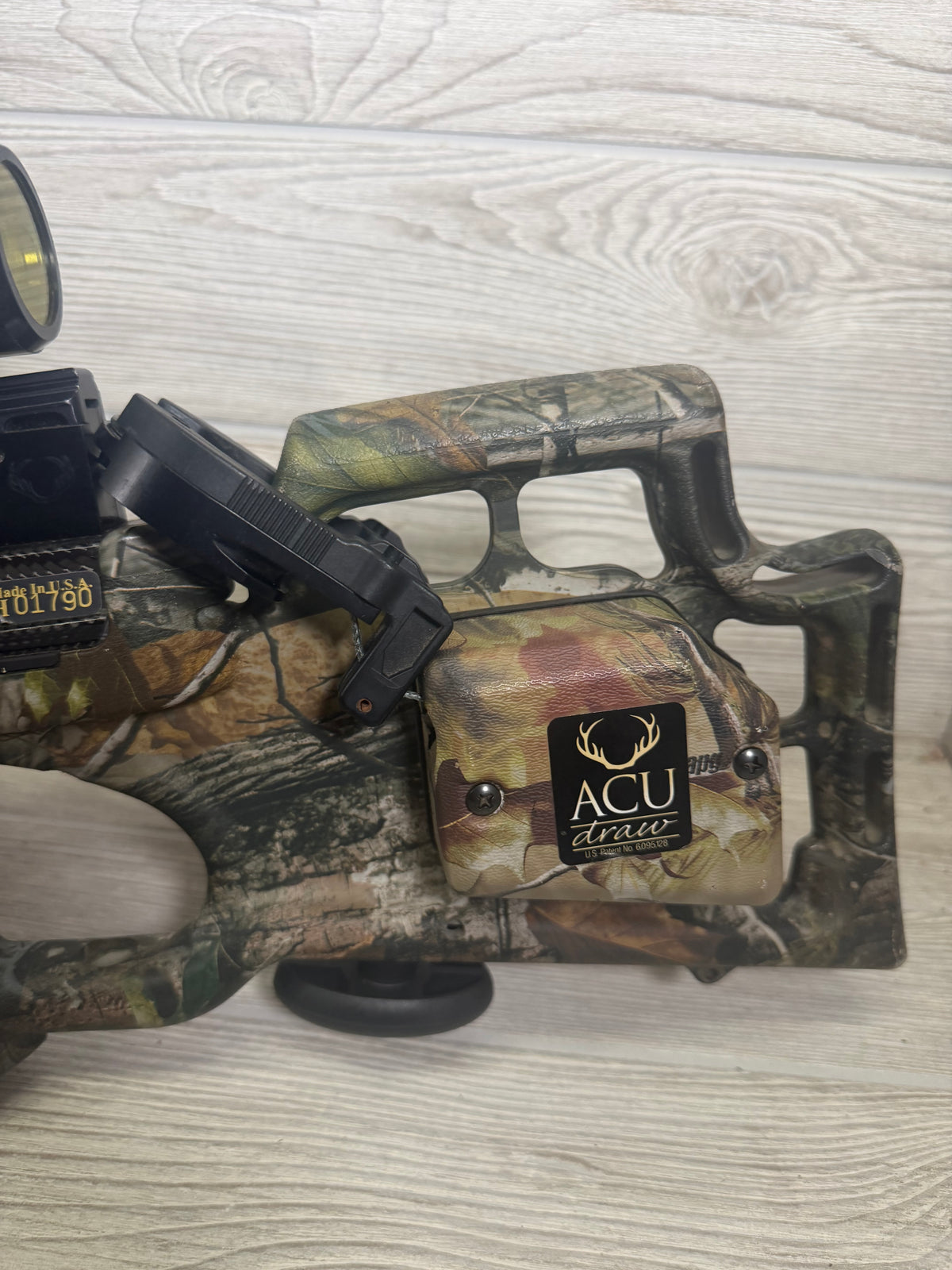 Used Tenpoint Vapor Crossbow w/ Case