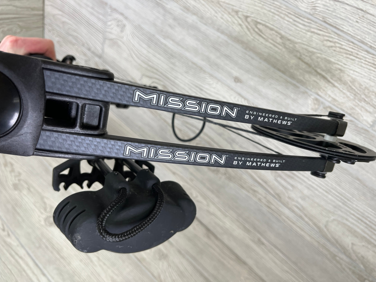 Used Mission Switch Black LH Ready To Hunt Bow Package