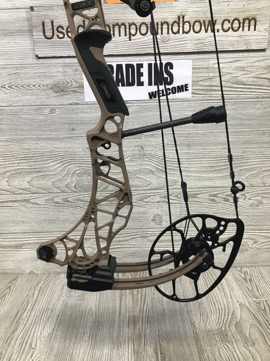 Used Mathews Lift X 29.5 Right Hand Earth 28.5/60#