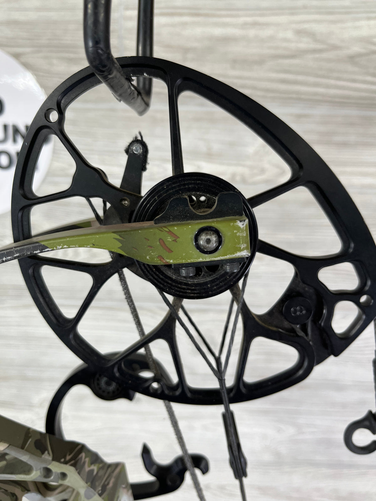 Mathews TX-5 RH 28.5" 70lb UA Forest Camo Bow PKG