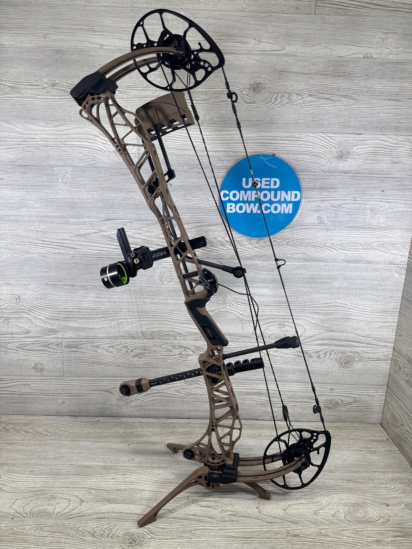 Used Mathews Lift X 33 Earth Right Handed Package