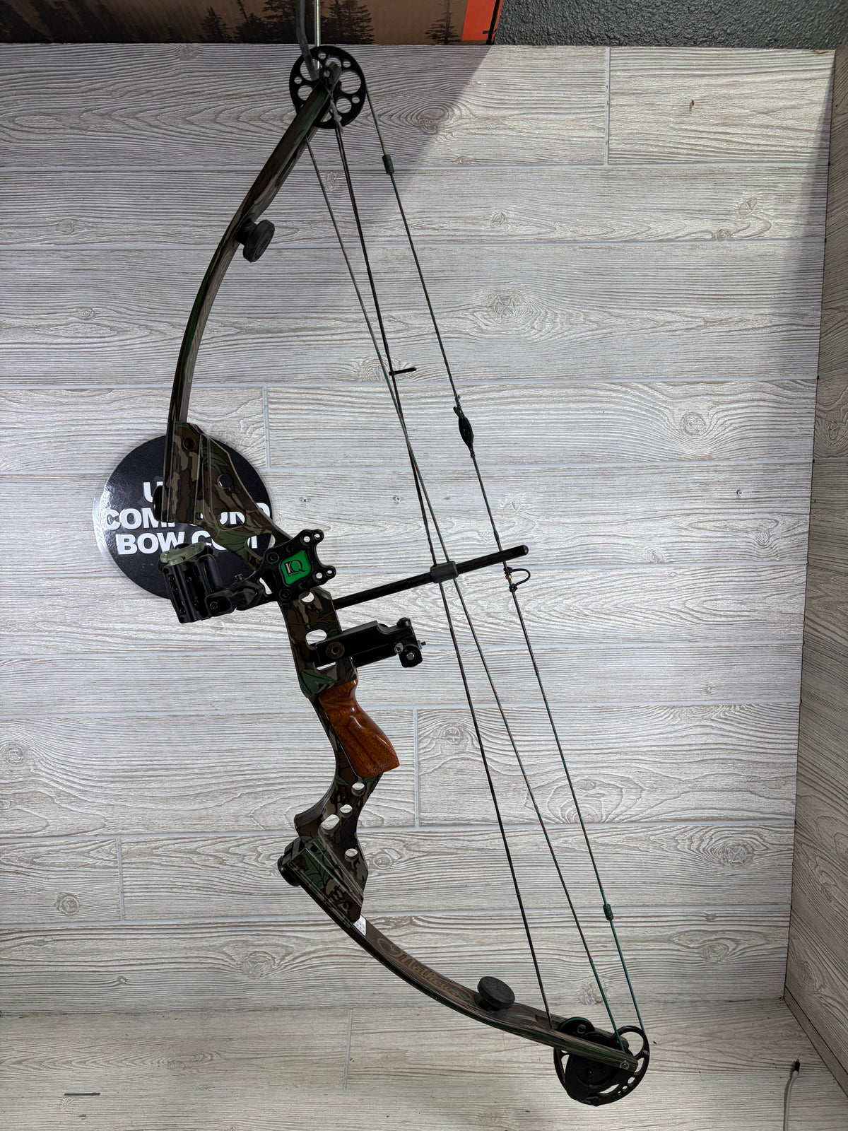 Used Mathews Solo Cam Z-Light Left Handed 60-70lb 26" Draw