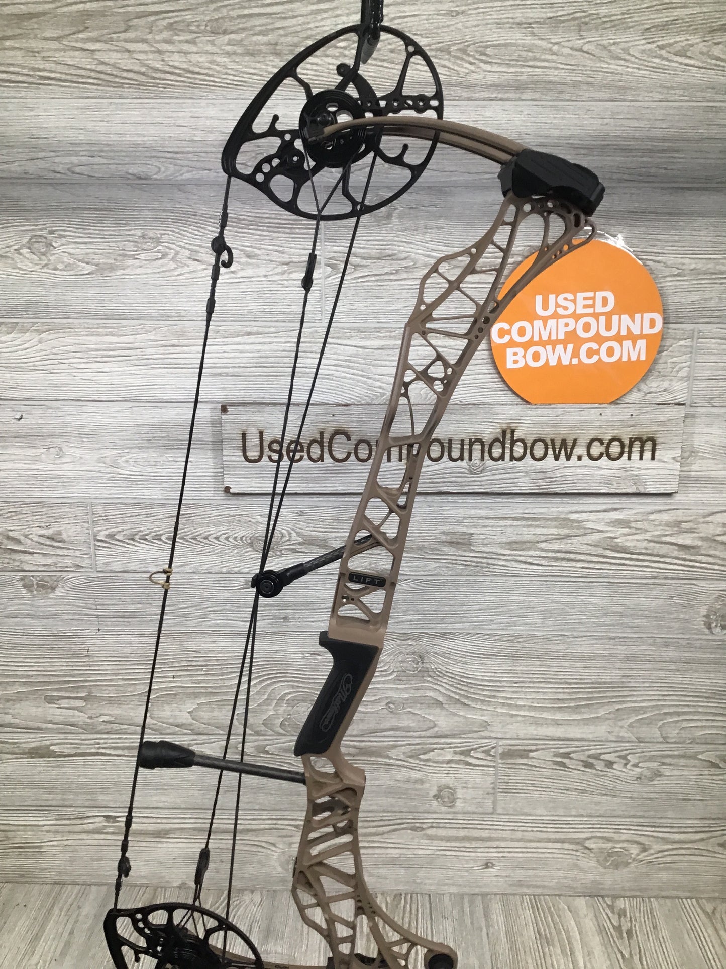 Used Mathews Lift 29.5 Left Hand Earth 28/70