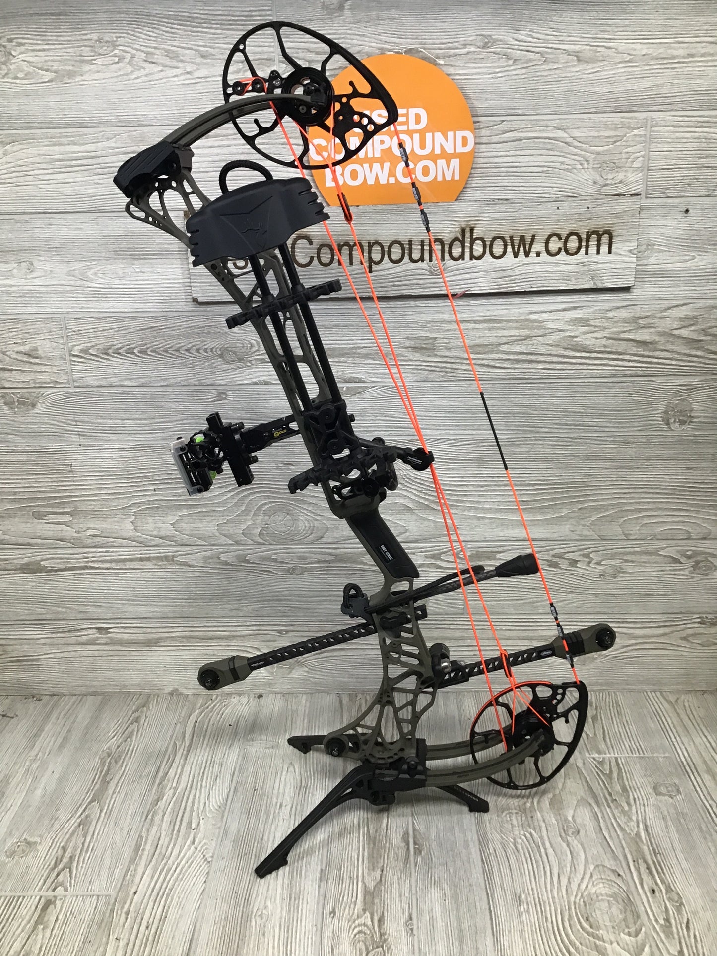 Used Mathews Lift 29.5 Green Ambush Left Handed 30/60# Package