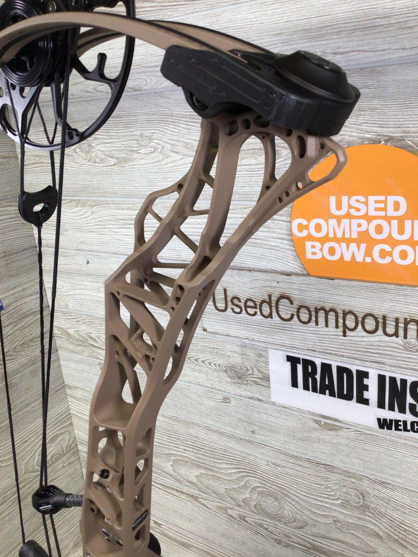 Used Mathews Lift X 29.5 Right Hand Earth 28.5/60#