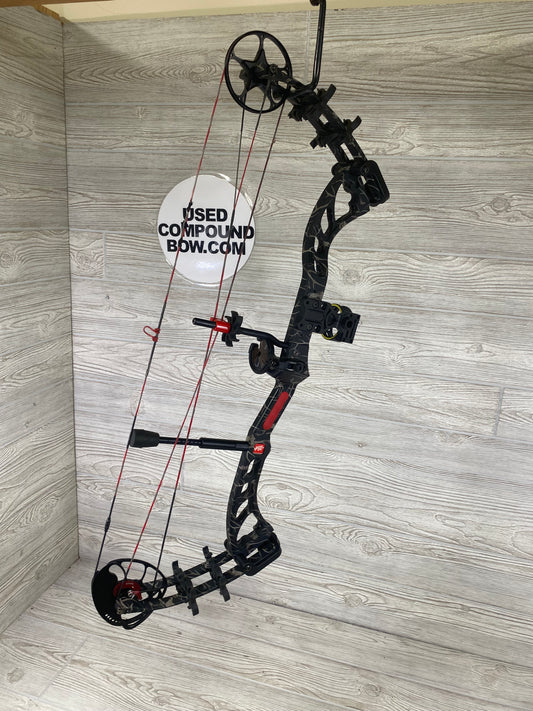 PSE Bow Madness Right Hand 25-30" 60-70lb Bow Pkg