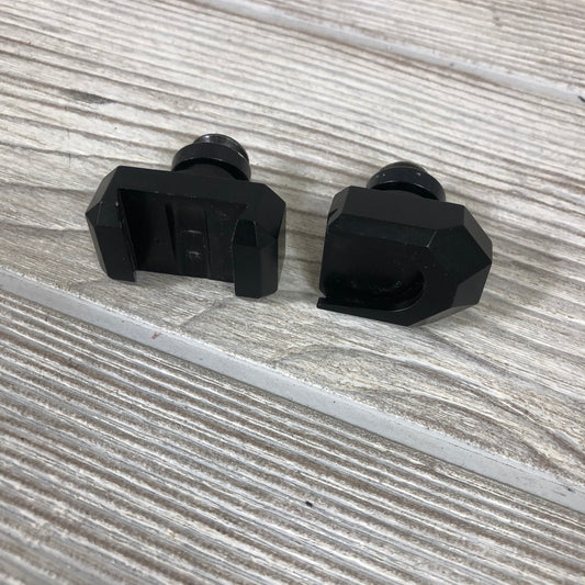 Mathews LowPro Detachable Right Hand Quiver Black CF