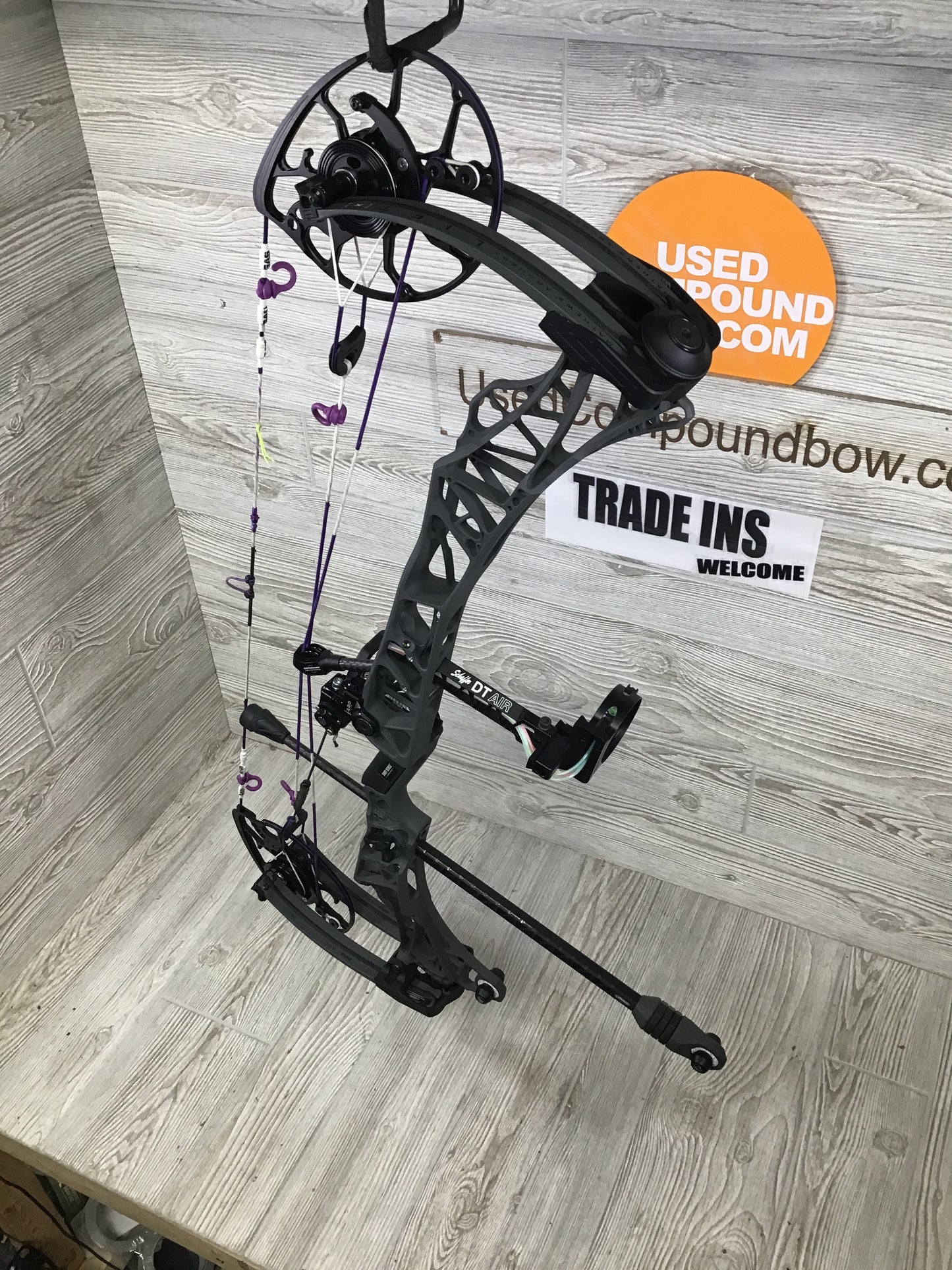 Used Mathews Lift X 29.5 Right Hand Shale Package