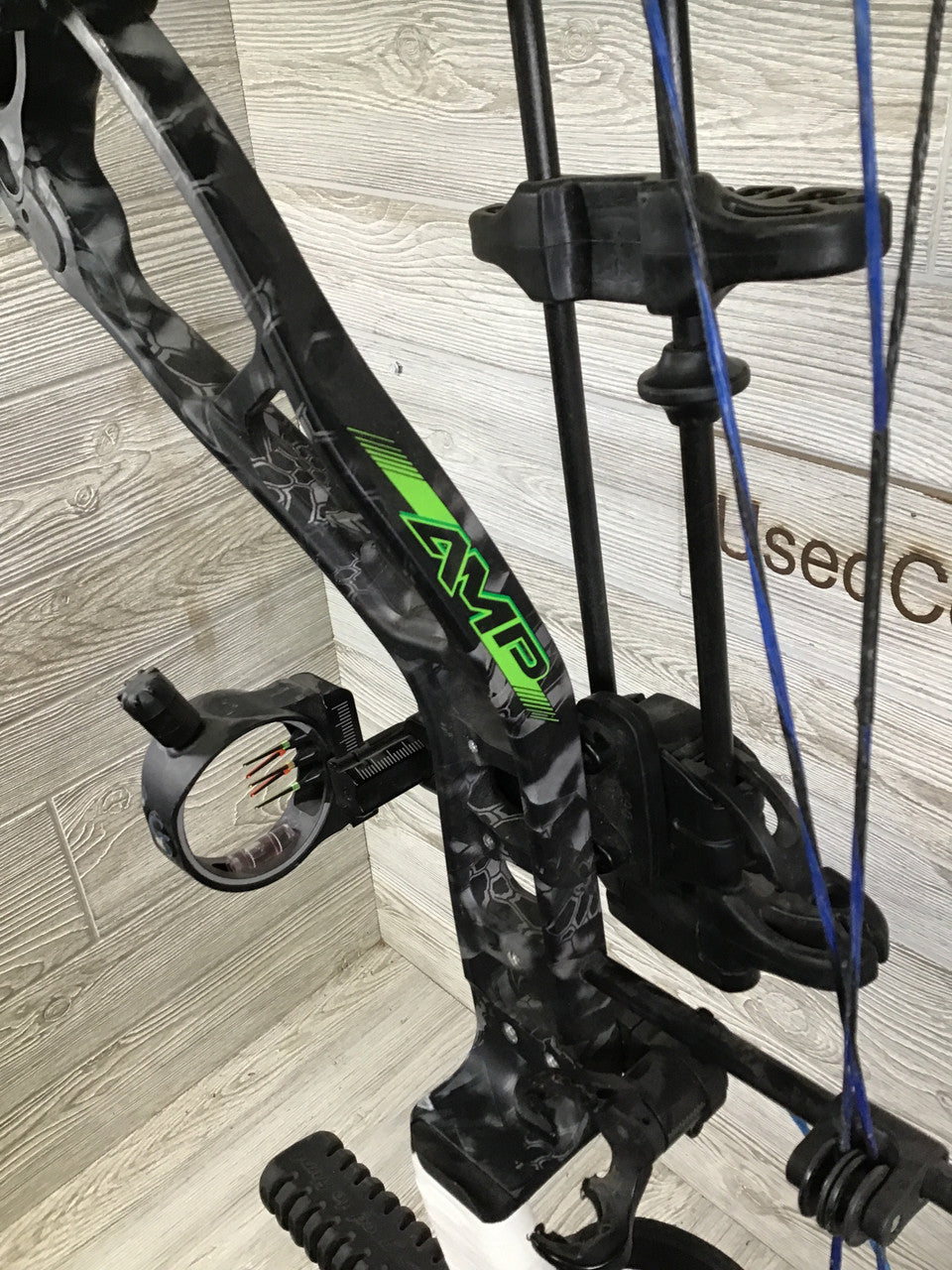 Quest AMP RH 40-70lbs 26.5-31 Package