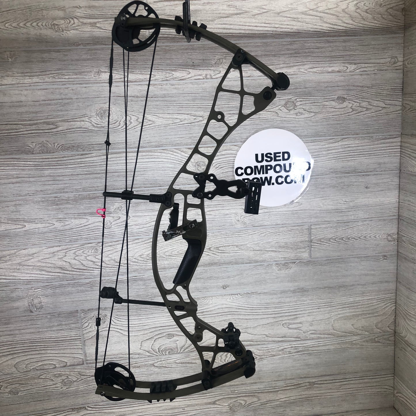 Hoyt Eclipse Right Handed Wilderness Green package 25.5" 40-50#