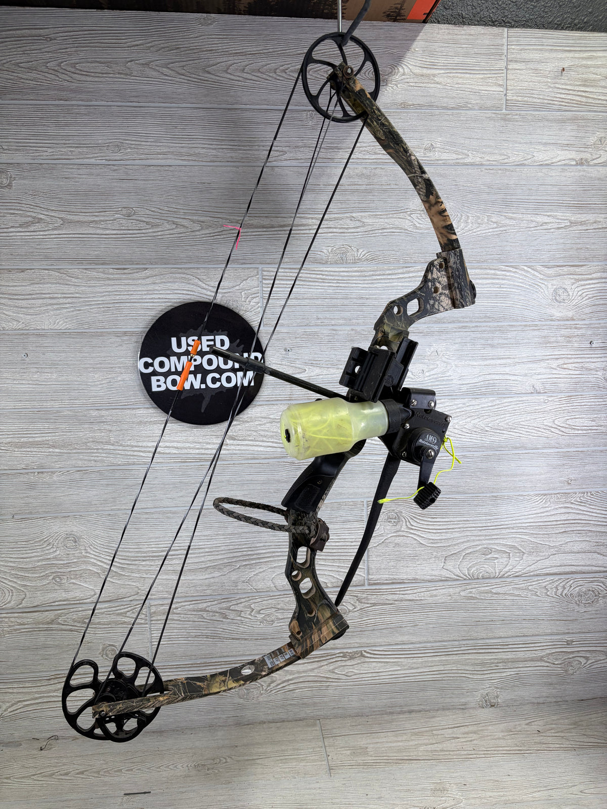 Used Parker Trailblazer XP Right Handed 29" 60-70lb carp setup