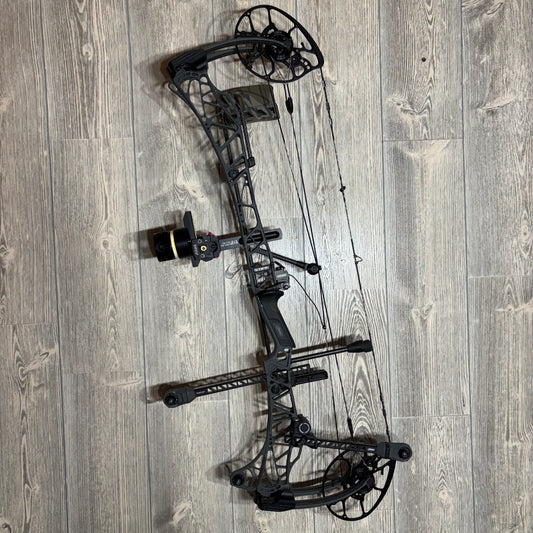 Used Mathews Lift X 33 Shale Right Hand Loaded Package