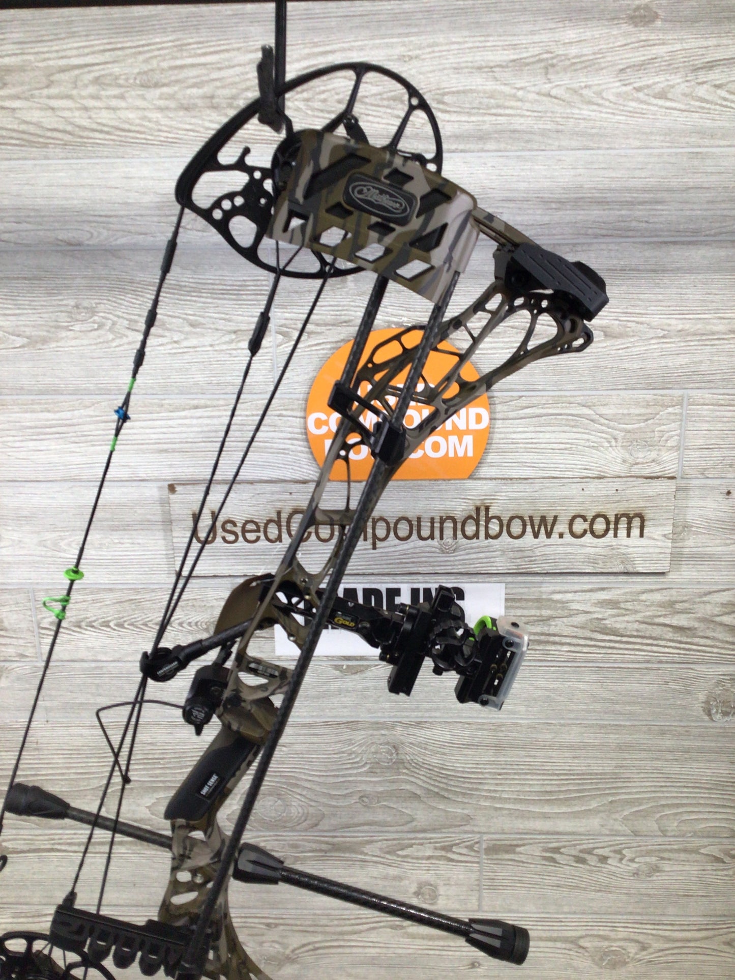 Used Mathews Lift RS Right Handed Bottomlands PACKAGE 28/75#