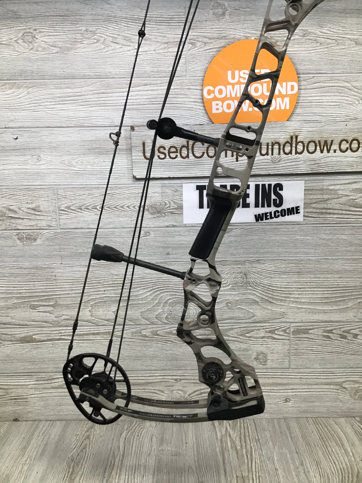 Mathews Avail Right Handed Under Armour 40-50 26.5