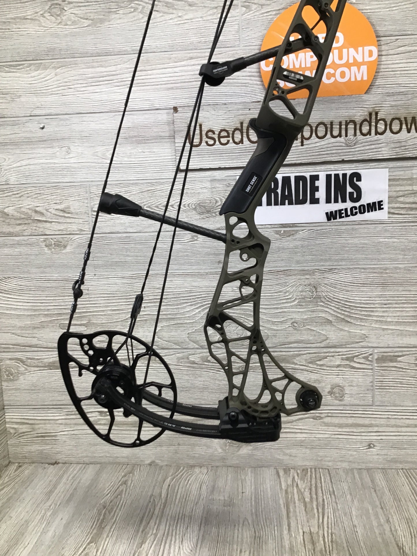 Used Mathews Lift X 29.5 Right Hand Ambush Green Riser/ Black limbs 30/60#