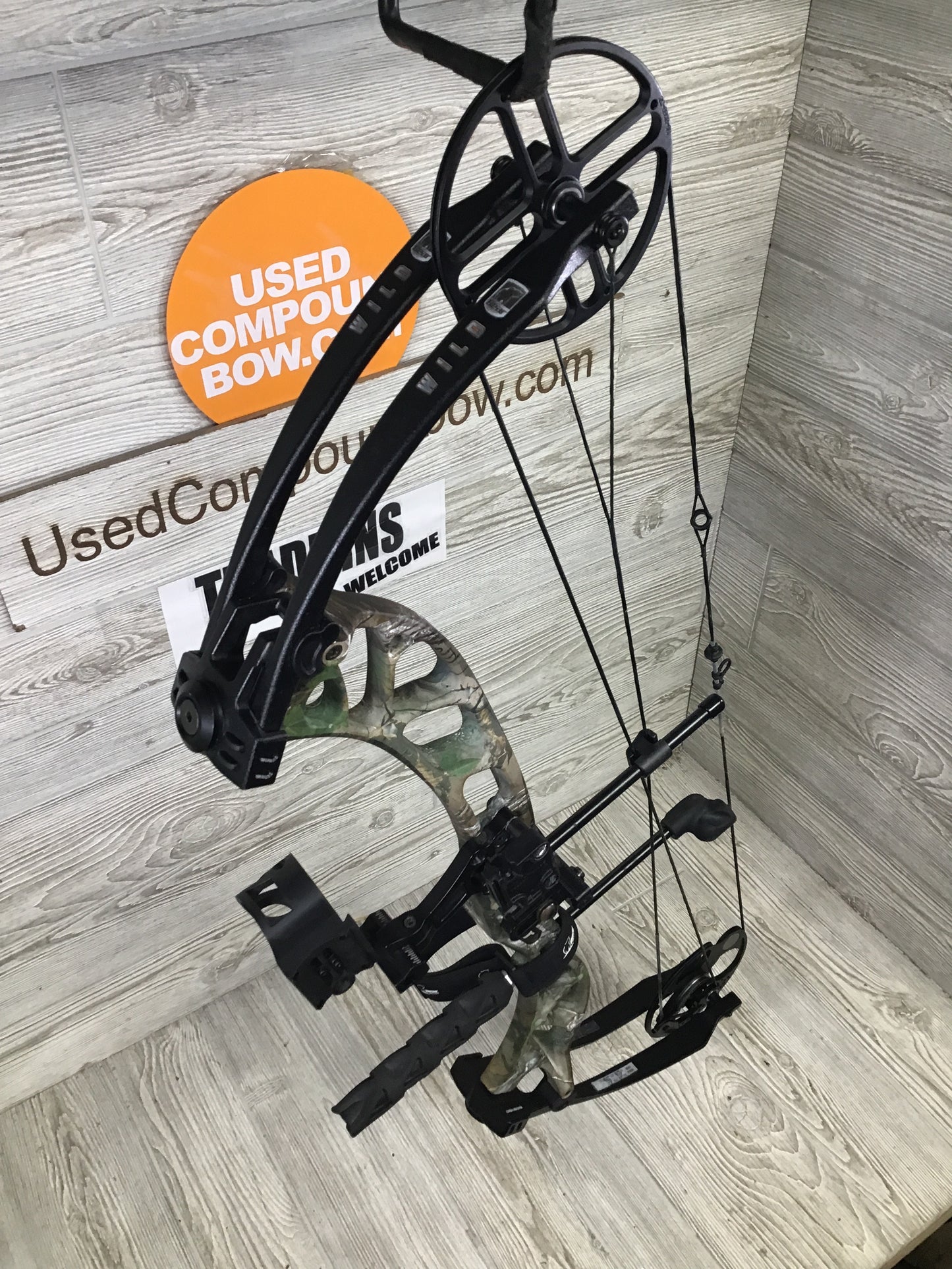 Bear Wild Left Hand Bow 24-31" 60-70lbs package