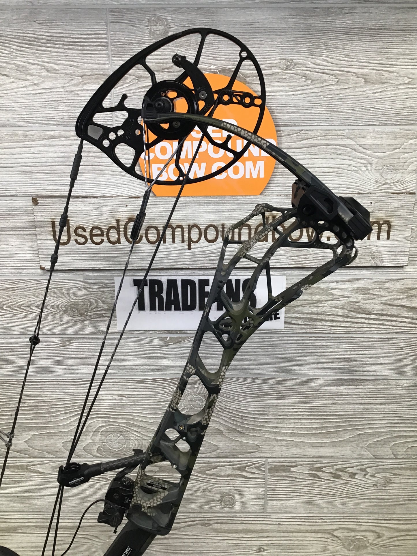Used Mathews ARC 30 28/55lb Kuiu Verde Right Hand Bow package
