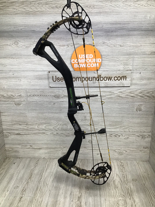 PSE Carbon Levitate Right Hand E2 Cam Black Riser/Subalpine limbs 60-70#