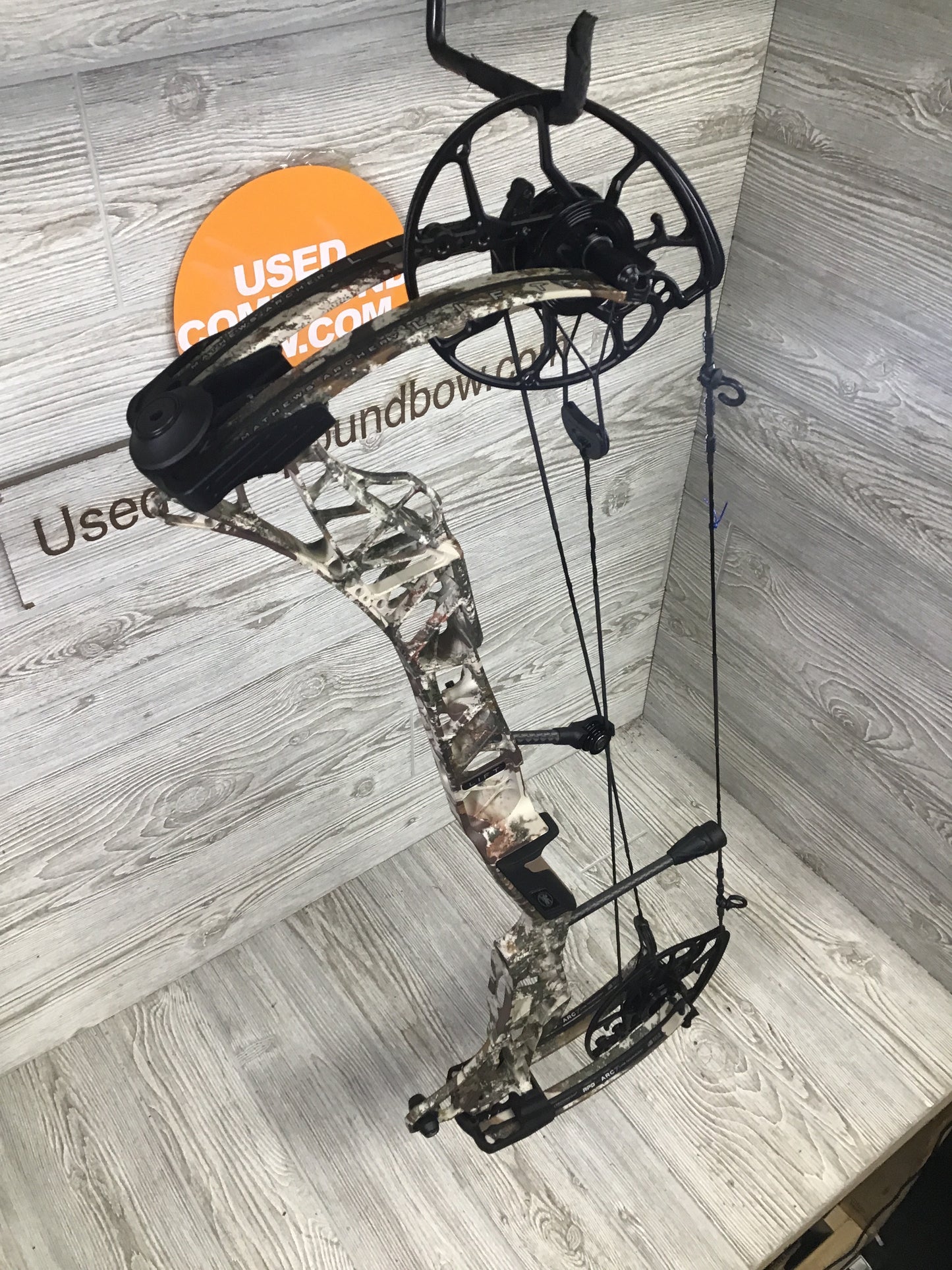 Used Mathews Lift X 29.5 Right Hand 29.5"/70# First Lite Specter