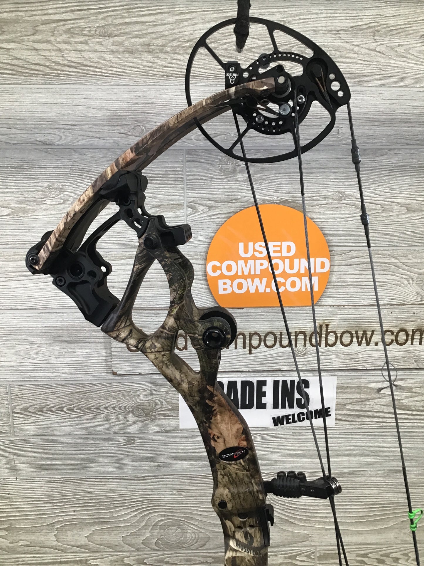 Bowtech Carbon One X 60-70# Right Hand Mossy Oak