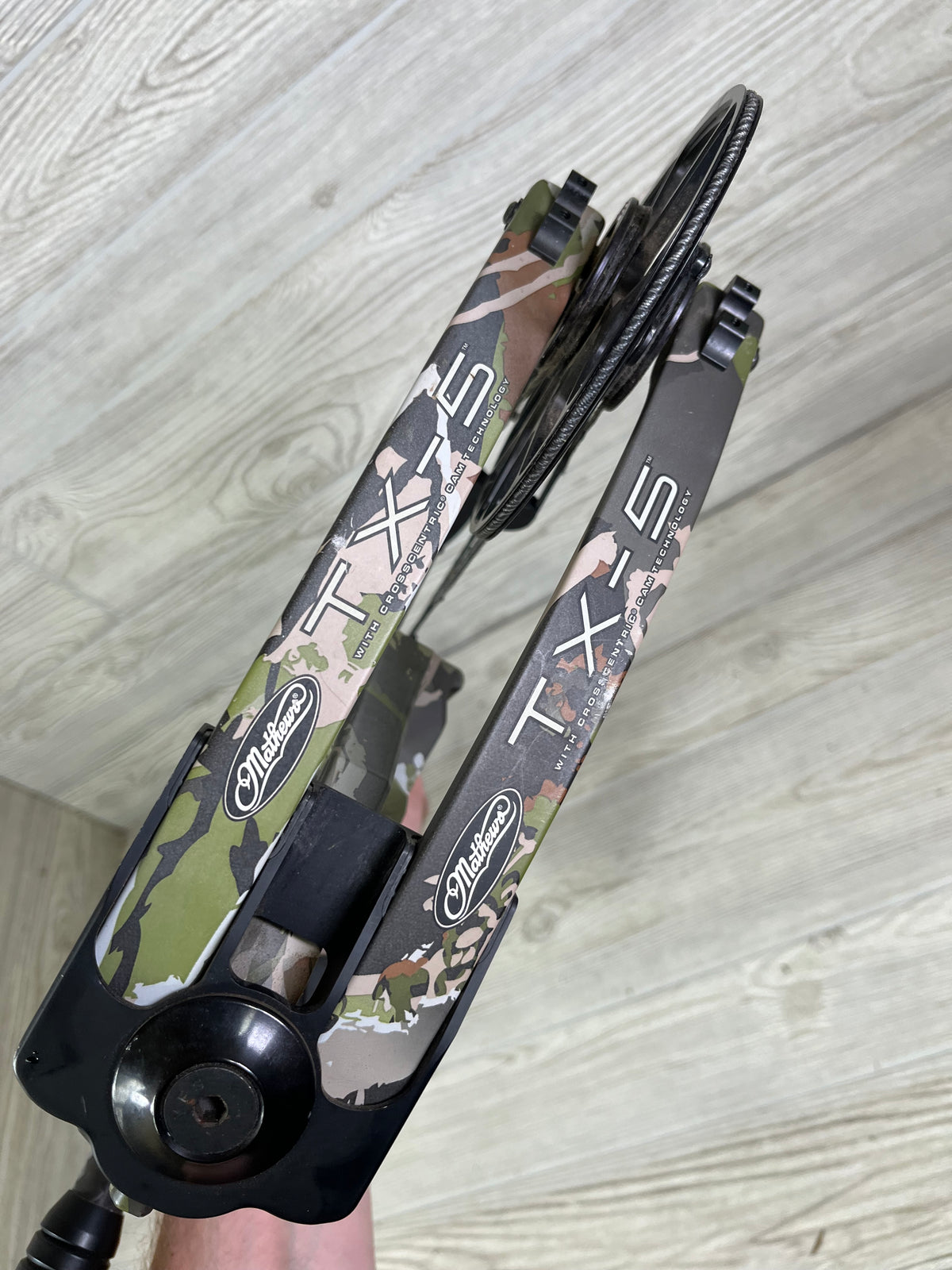 Mathews TX-5 RH 28.5" 70lb UA Forest Camo Bow PKG