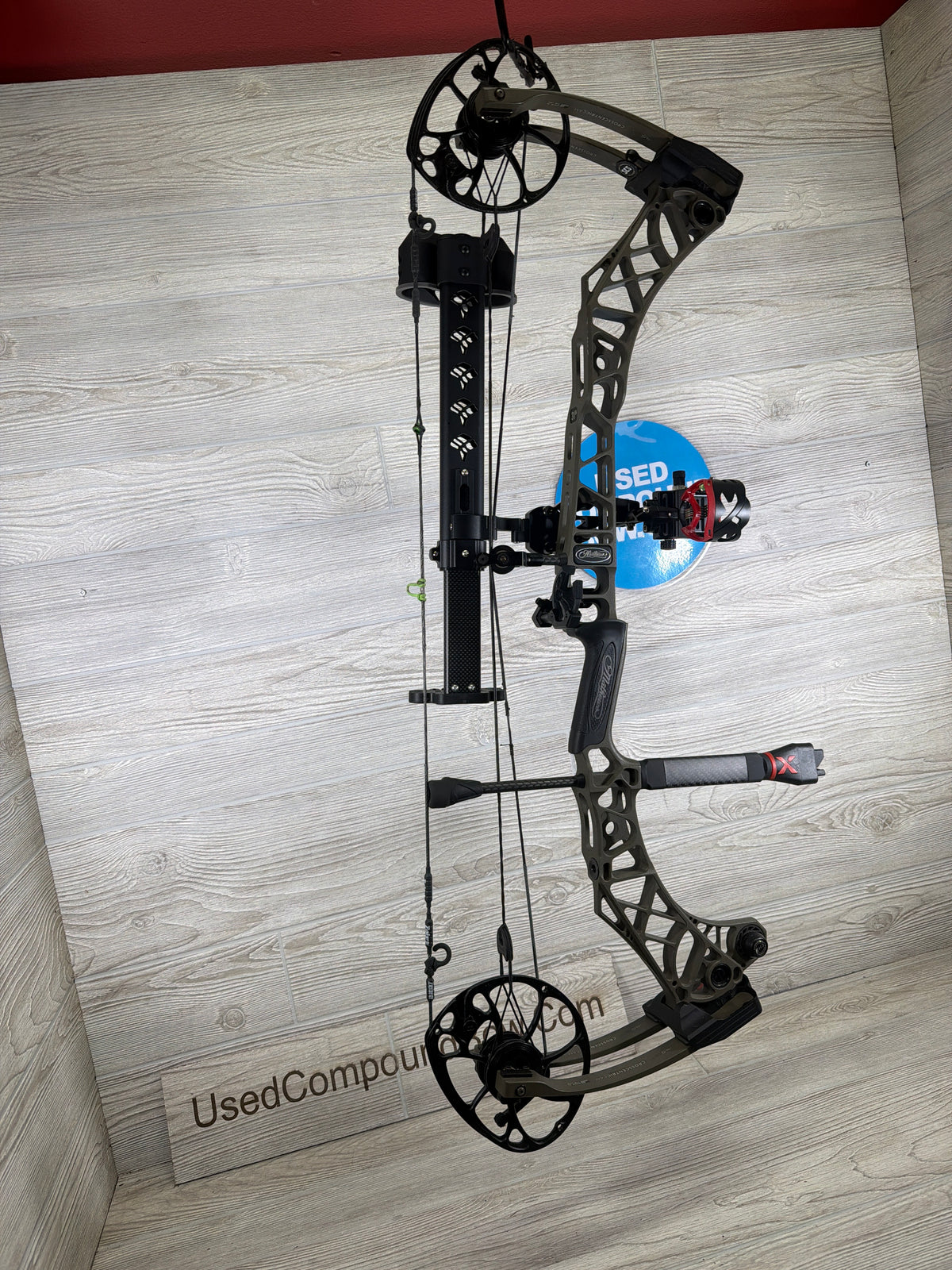 Used Mathews VXR 31.5 27.5" 60lb Left Hand Green Ambush Bow Pkg