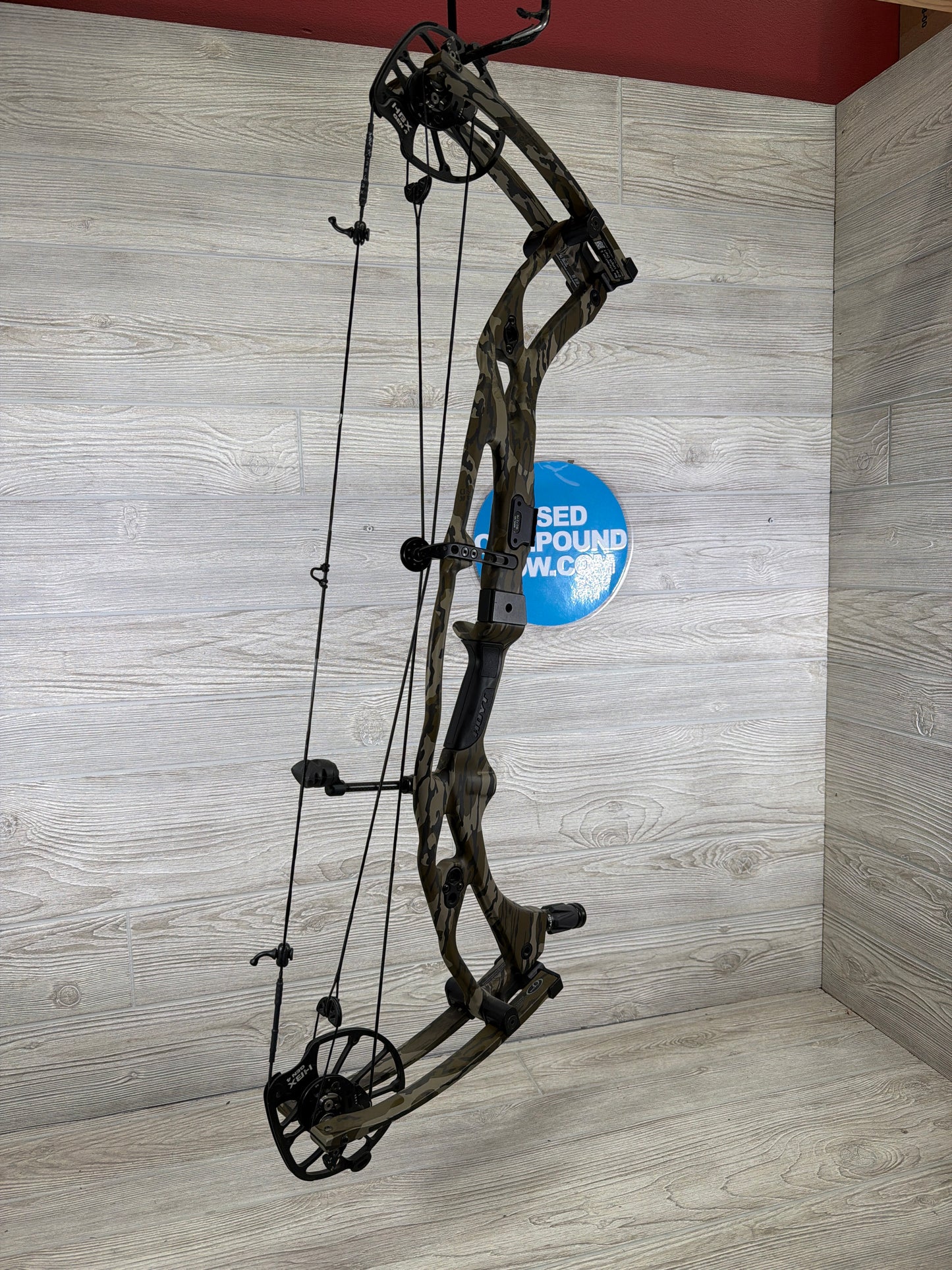 Hoyt RX-9 Ultra 30.5" 70lb Mossy Oak Bottomland Right Hand Bow