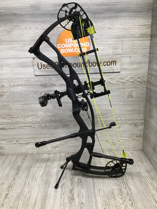 Hoyt RX-8 Ultra Black RH 60-70# LOADED