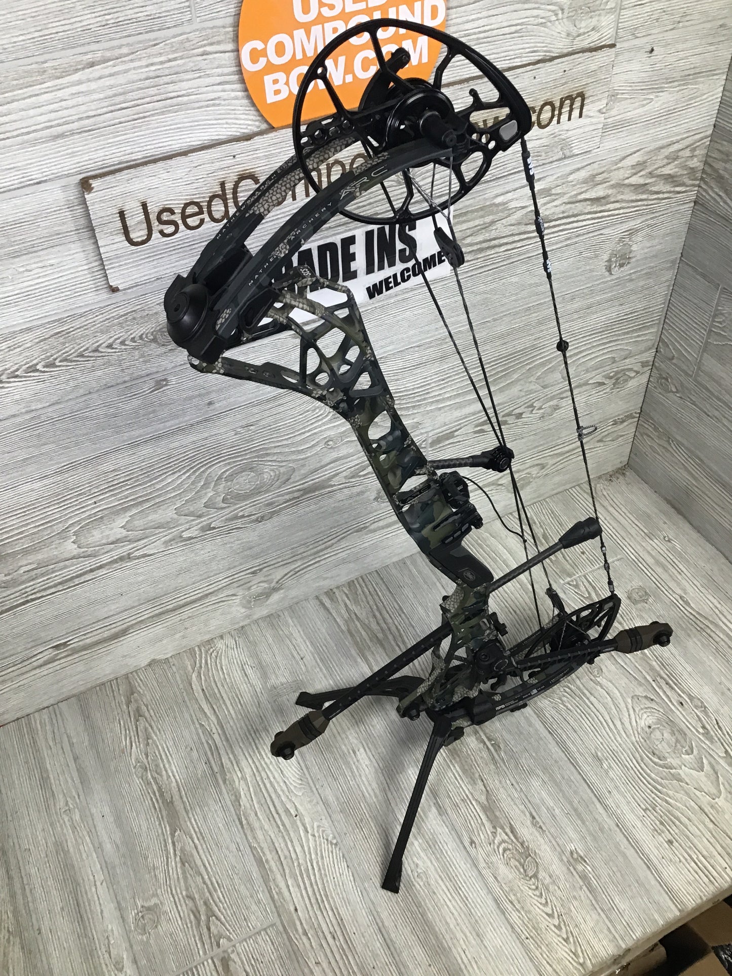 Used Mathews ARC 30 28/55lb Kuiu Verde Right Hand Bow package