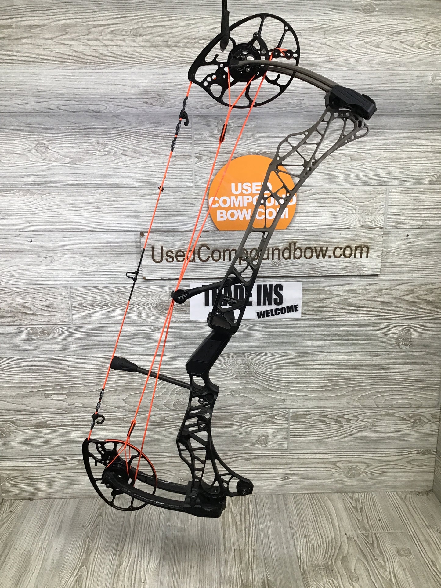 Mathews Lift 29.5 Granite fade to Black RH 28.5/70