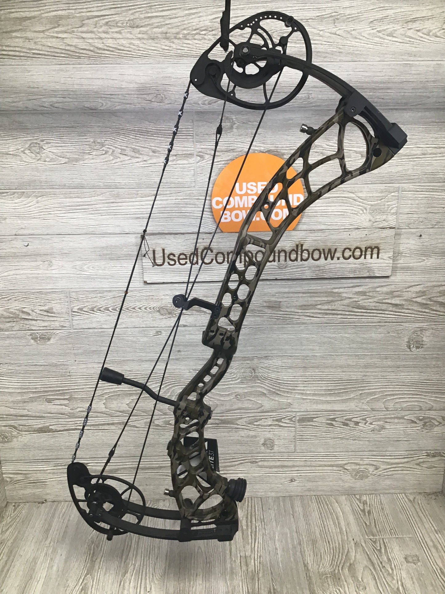 New Xpedition Xlite 31 60-70# Mossy Oak Bottomlands Right Handed