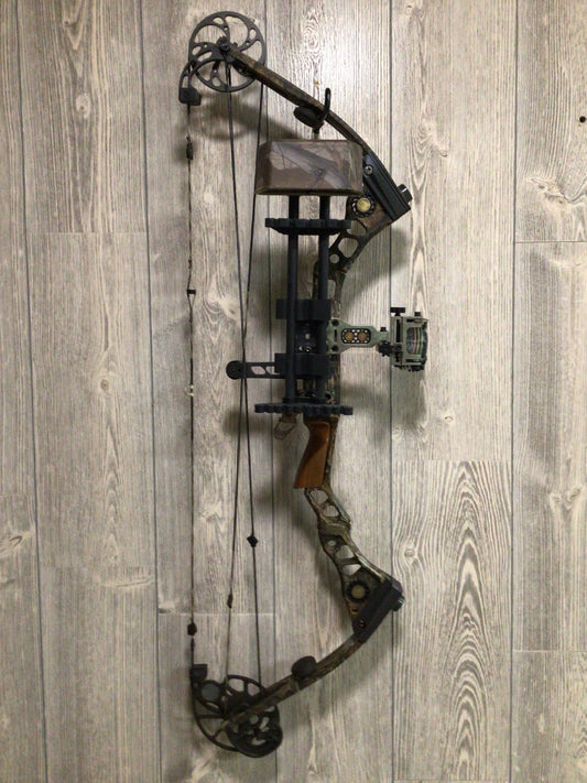 Used Mathews LX 26" 60lb Right Handed Bow