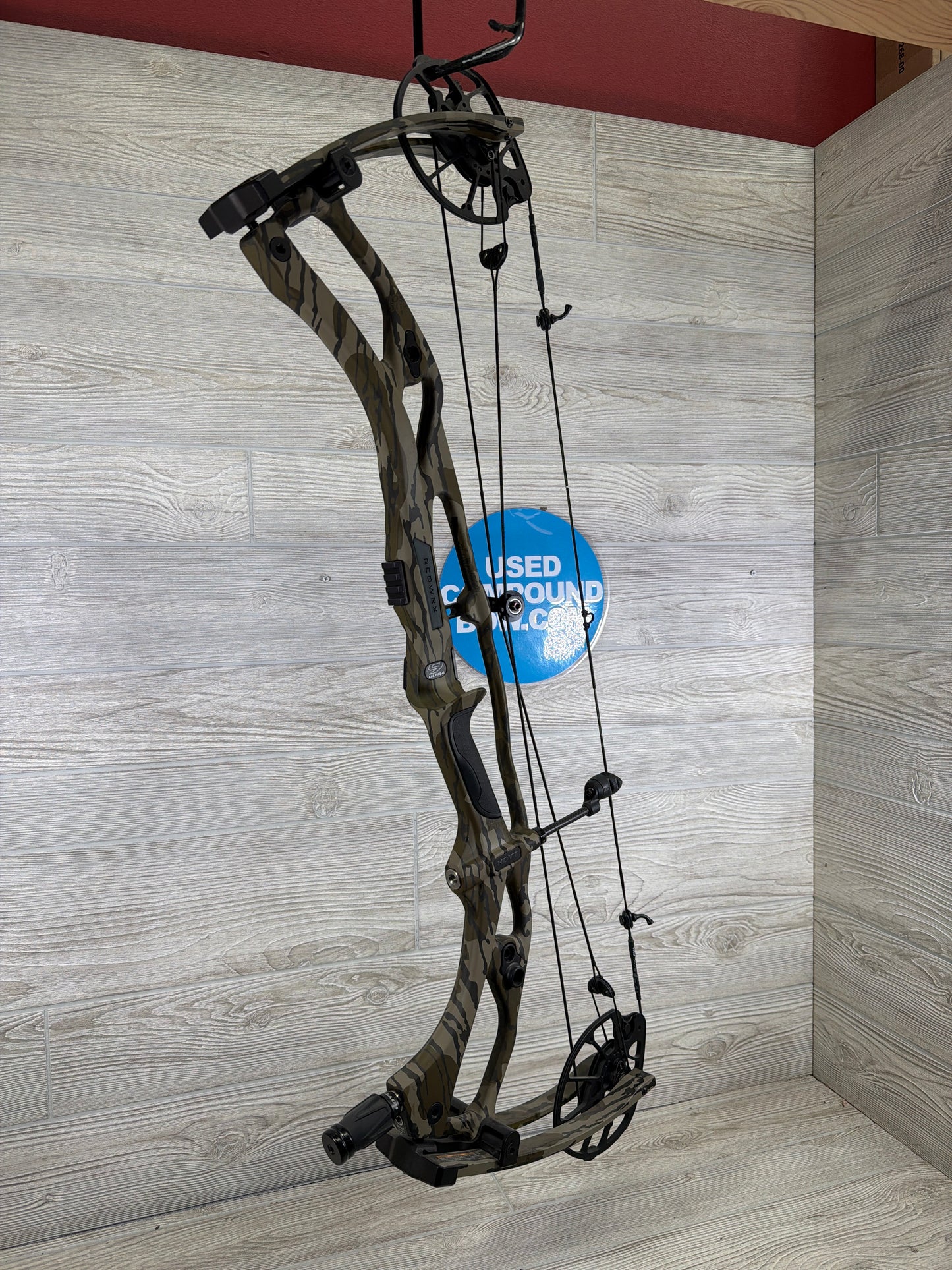 Hoyt RX-9 Ultra 30.5" 70lb Mossy Oak Bottomland Right Hand Bow