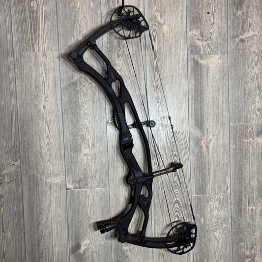 Used Hoyt RX-8 Ultra Black RH 60-70#