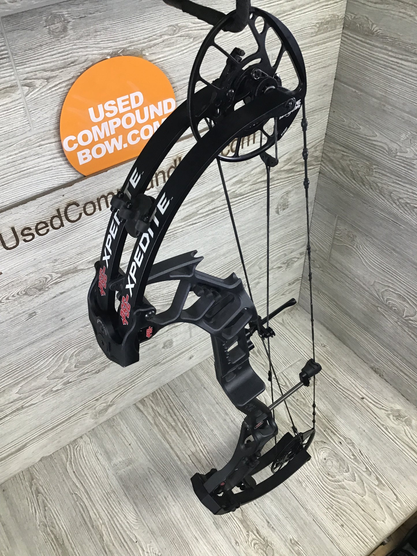 Used PSE Xpedite Right Handed 60-70# Gray