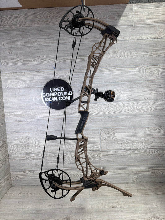 Mathews Lift 29.5 Left Handed Earth, Limb Legs exo Earth, And Mathews Axcel 5 pin sight