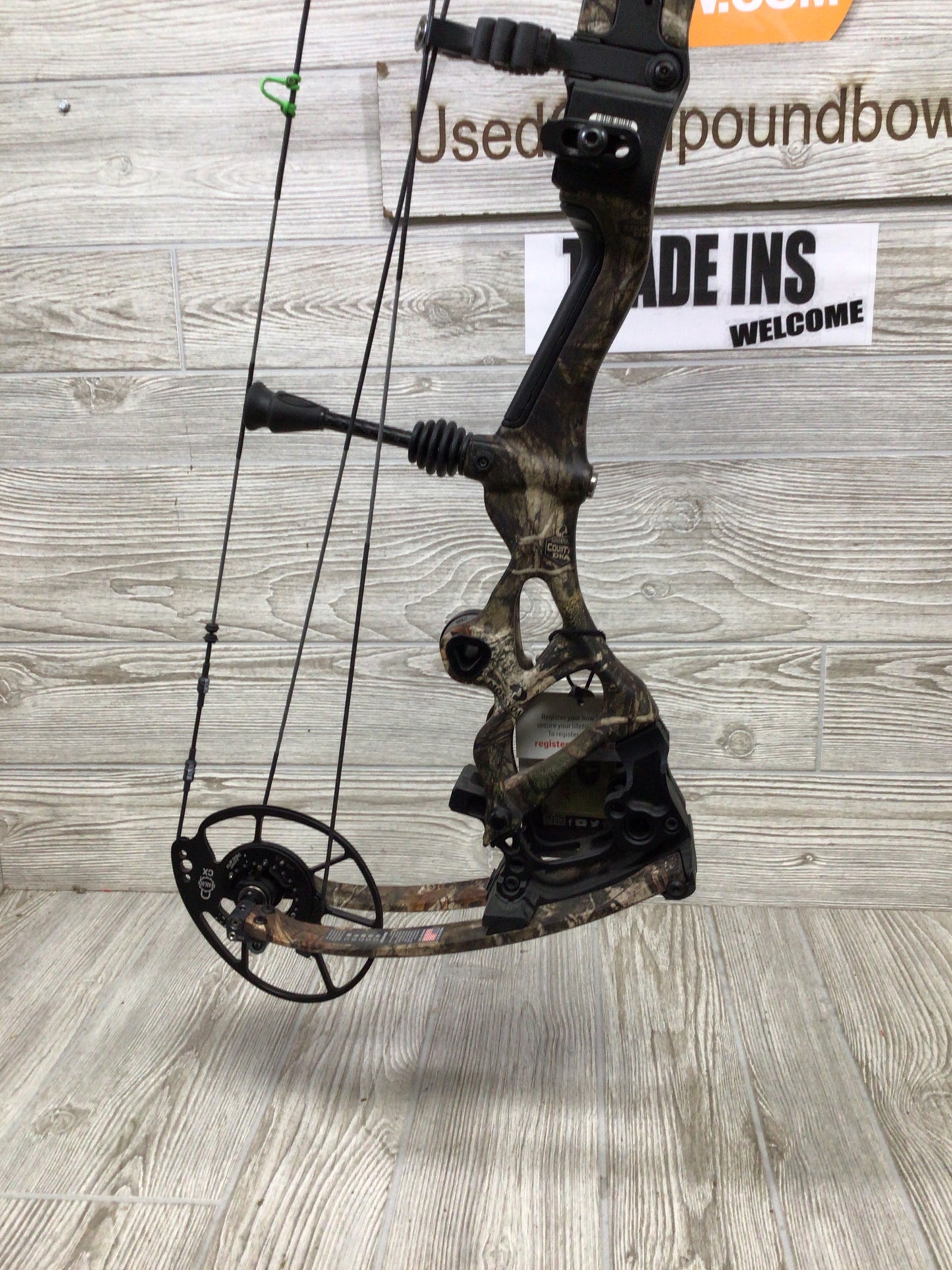 Bowtech Carbon One X 60-70# Right Hand Mossy Oak