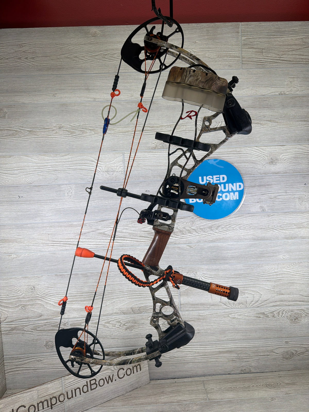 Used Mission Ballistic 28" 70lb Right Hand Camo Bow Pkg