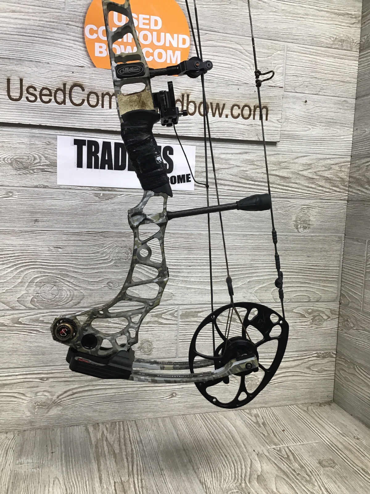 Used Mathews Vertix RH Sitka Elevated II 30"/70LBS