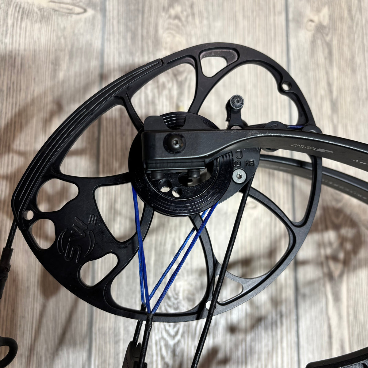 Used Mathews V3 27 RH Black