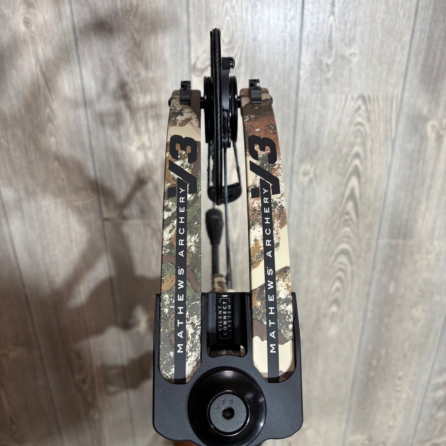 Used Mathews V3 31 Right Hand First Lite Package