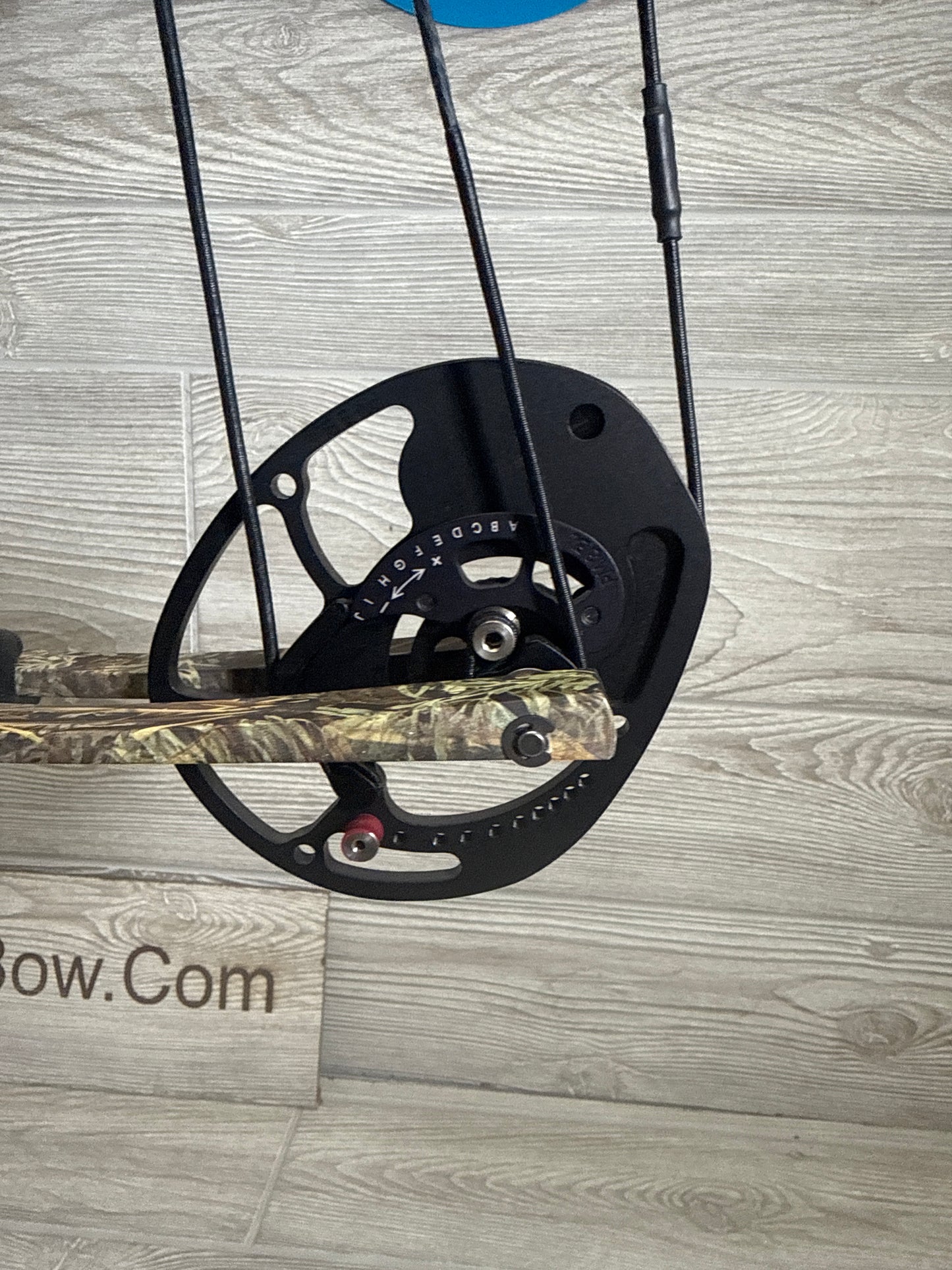 Used Hoyt Powermax LH Real Tree 40-70# 24" Bow Package