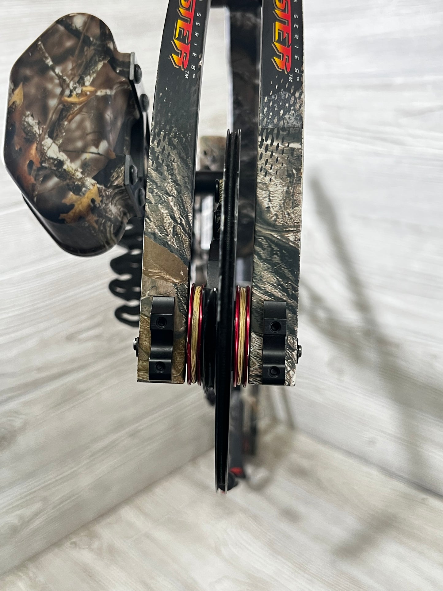 Used Mathews "McPherson Series" Monster 6.0 LH hunt package 70# 29"